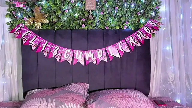 Evelin888 online show from January 5, 2026, 9:51 pm