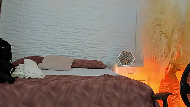 lilithDraven  online show from March 19, 2026, 4:16 am