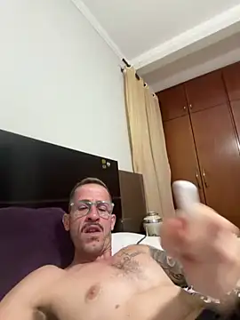 Lucasjandre online show from May 16, 2026, 1:13 am