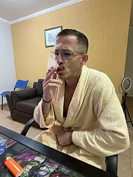 Lucasjandre online show from June 18, 2026, 12:09 pm