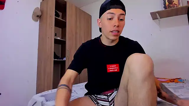 Snapshot of logan_crave chatting on November 13, 2025, 3:49 am logan crave online show from November 13, 2025, 3:49 am