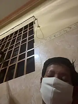 Snapshot of Heng2311 chatting on November 12, 2025, 2:50 pm Heng2311 online show from November 12, 2025, 2:50 pm