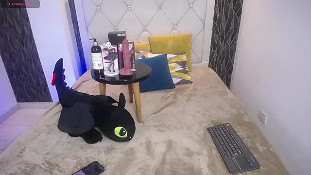 Samu FoXXX online show from November 24, 2025, 8:30 pm