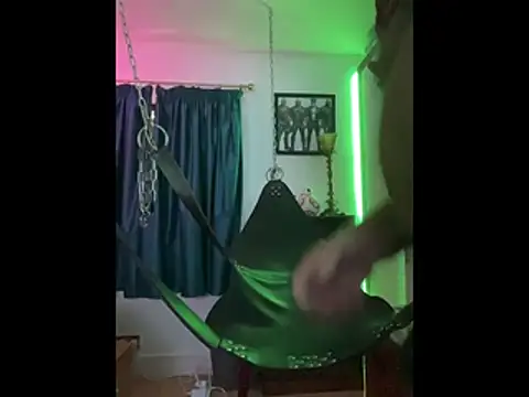 LeatherSdaddy online show from November 21, 2025, 1:21 pm