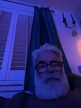 LeatherSdaddy online show from December 19, 2025, 4:47 pm