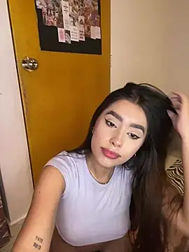 Snapshot of lauren_clauz chatting on April 8, 2026, 11:16 pm lauren clauz online show from April 8, 2026, 11:16 pm