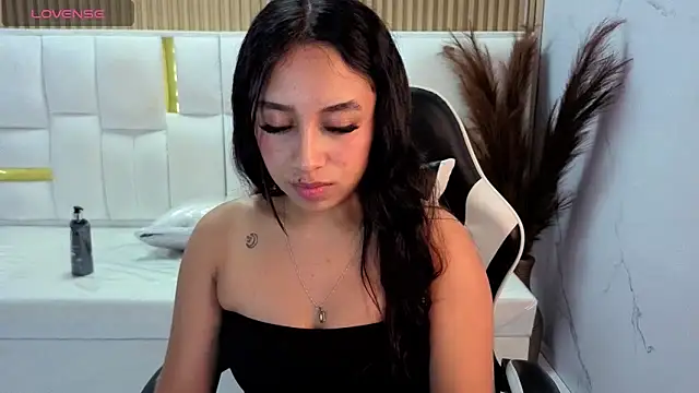 Snapshot of Juliana_Tx chatting on February 24, 2026, 3:59 am Juliana Tx online show from February 24, 2026, 3:59 am