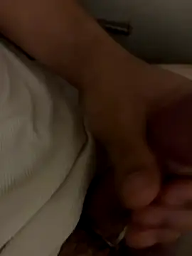 Snapshot of Saric13 chatting on November 19, 2025, 6:13 am Saric13 online show from November 19, 2025, 6:13 am