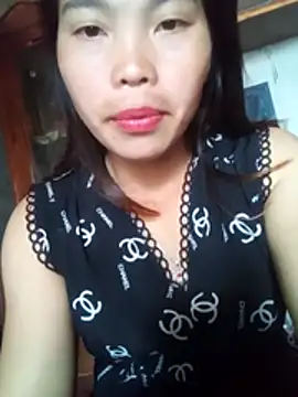 Snapshot of chim-yen chatting on November 16, 2025, 5:24 am chim-yen online show from November 16, 2025, 5:24 am