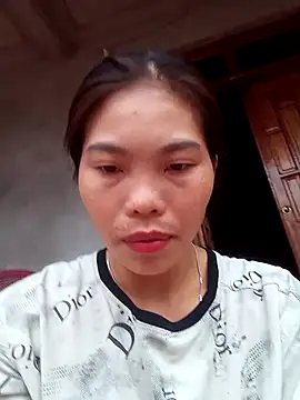 Snapshot of chim-yen chatting on November 17, 2025, 12:38 am chim-yen online show from November 17, 2025, 12:38 am