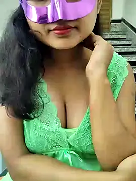 Hot-ruma online show from November 16, 2025, 3:34 am