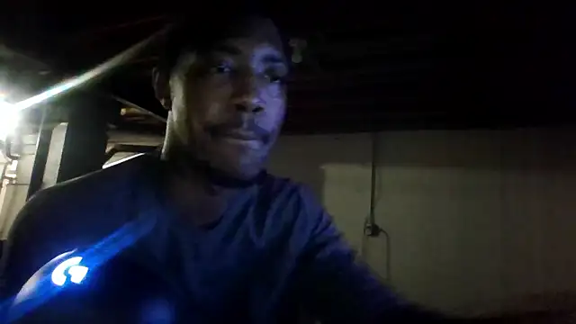 Snapshot of 100blkdav chatting on December 5, 2025, 1:47 am 100blkdav online show from December 5, 2025, 1:47 am