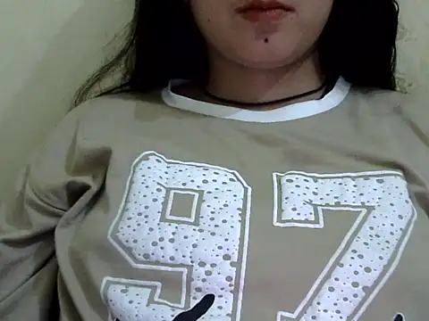 Anika Singh online show from April 11, 2026, 3:49 pm