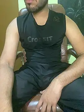 hotyyyyjonny online show from April 15, 2026, 4:19 am