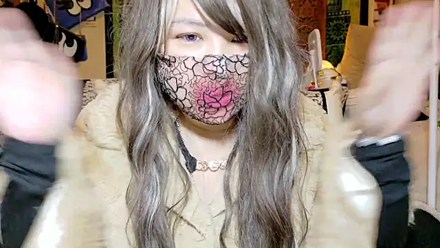 Snapshot of oxLILxMELOxo chatting on December 19, 2025, 2:35 pm oxLILxMELOxo online show from December 19, 2025, 2:35 pm