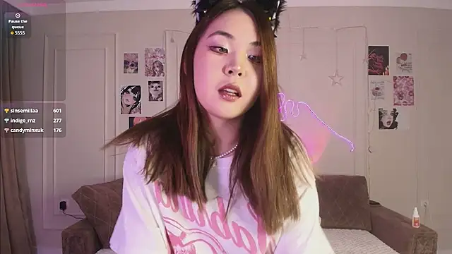 Snapshot of yummy_yuna chatting on November 21, 2025, 8:40 pm yummy yuna online show from November 21, 2025, 8:40 pm