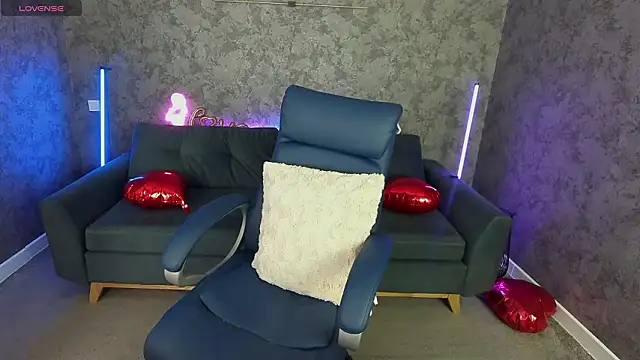 Snapshot of LadyChanelll chatting on February 24, 2026, 1:42 pm LadyChanelll online show from February 24, 2026, 1:42 pm