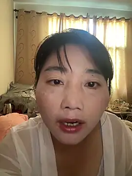 Nuomi6 online show from November 18, 2025, 7:13 am