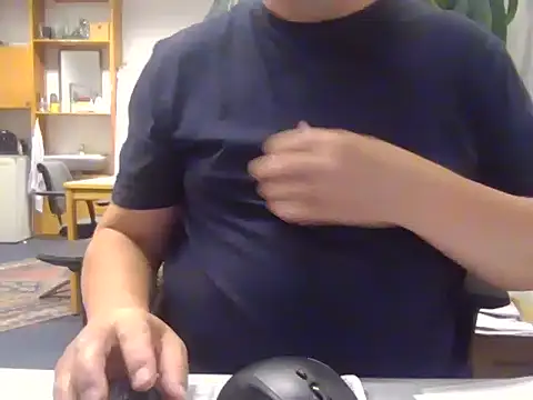 Snapshot of sssuka chatting on November 15, 2025, 2:13 pm sssuka online show from November 15, 2025, 2:13 pm