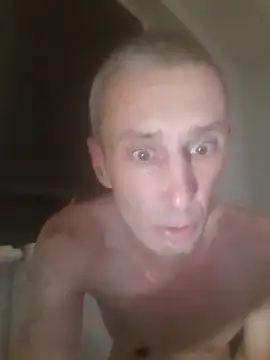 Snapshot of MaikBuoy chatting on December 17, 2025, 1:55 am MaikBuoy online show from December 17, 2025, 1:55 am