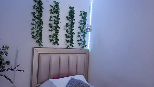 Iamnyxy online show from January 12, 2026, 1:05 pm