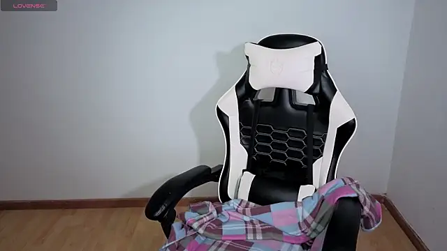 Melody Ghot online show from March 2, 2026, 1:07 pm