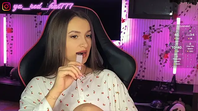 -RED HAT- online show from April 9, 2026, 5:18 pm