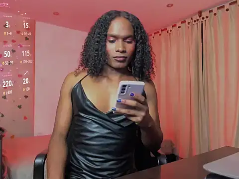 LaGoldenBitch online show from May 21, 2026, 12:17 am