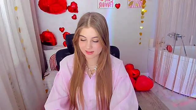 GoldenMirage online show from February 3, 2026, 11:37 am