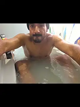 piggylatino online show from November 30, 2025, 7:18 pm