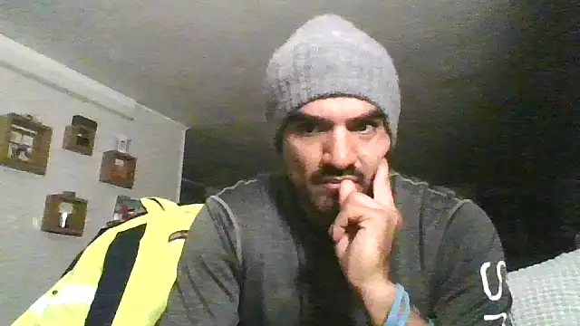 piggylatino online show from January 5, 2026, 10:46 pm