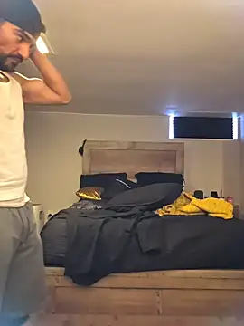 piggylatino online show from February 5, 2026, 9:19 pm