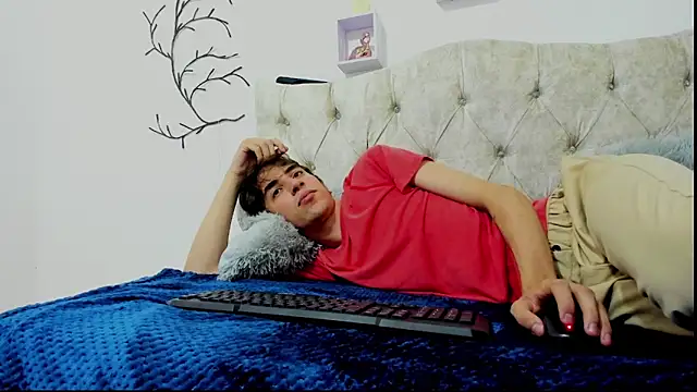 TerryGrace online show from November 12, 2025, 7:46 pm