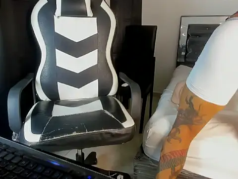 master leather online show from February 22, 2026, 9:24 pm