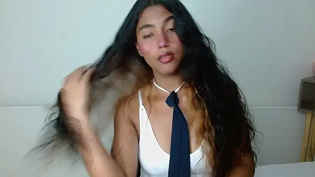 Bia LuxBia Lux online show from February 4, 2026, 8:14 pm