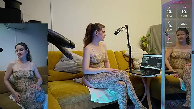 Snapshot of SUZANNEXXXXXX chatting on March 1, 2026, 10:23 pm SUZANNEXXXXXX online show from March 1, 2026, 10:23 pm