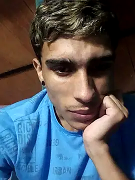 Snapshot of Moreno_HOT_Dotado chatting on November 12, 2025, 12:00 am Moreno HOT Dotado online show from November 12, 2025, 12:00 am