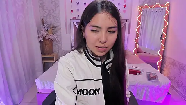 ISABELA TAY online show from March 31, 2026, 11:43 am