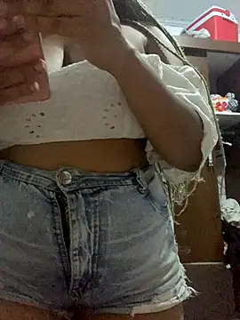 Snapshot of VIVHY chatting on November 24, 2025, 9:36 pm VIVHY online show from November 24, 2025, 9:36 pm