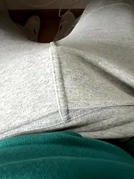 Snapshot of Alex005962 chatting on November 14, 2025, 12:26 pm Alex005962 online show from November 14, 2025, 12:26 pm