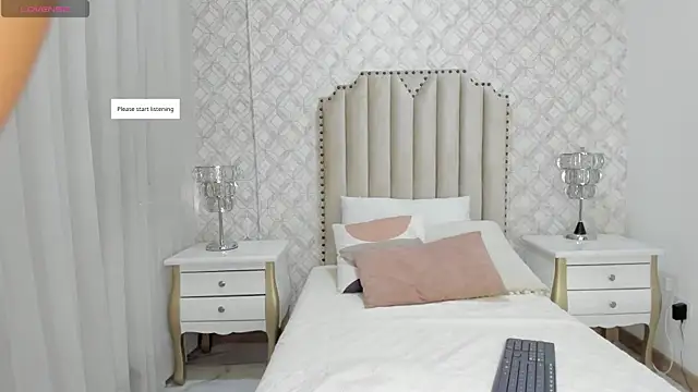 fallon grey online show from December 4, 2025, 7:11 pm