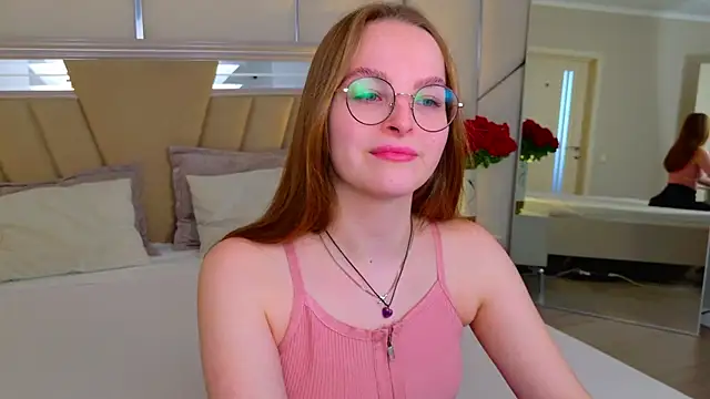 MadisonSmitt online show from March 23, 2026, 5:11 am