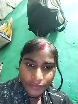 Big Lovexx online show from December 17, 2025, 7:42 pm