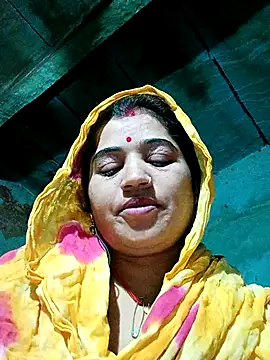 Hot kamla online show from December 17, 2025, 11:33 pm