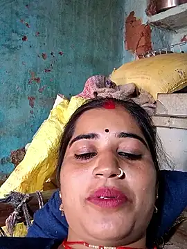 Hot kamla online show from April 14, 2026, 5:13 am