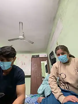 Cute hotzara online show from December 20, 2025, 4:41 am