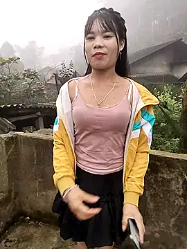 gugu0022 online show from February 18, 2026, 1:34 am