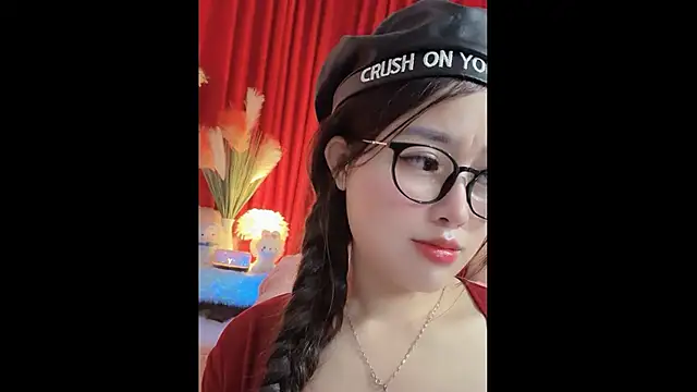 MiCandy-Lovee online show from November 30, 2025, 6:17 am