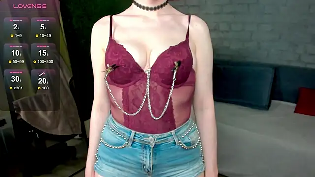 Snapshot of LinaPolina chatting on November 28, 2025, 9:06 pm LinaPolina online show from November 28, 2025, 9:06 pm