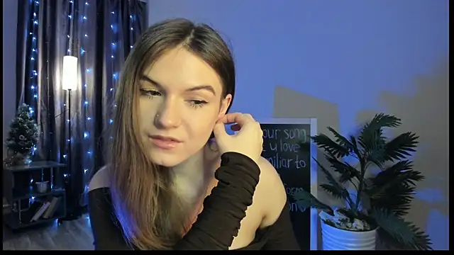 luna lust 212 online show from January 13, 2026, 4:29 am